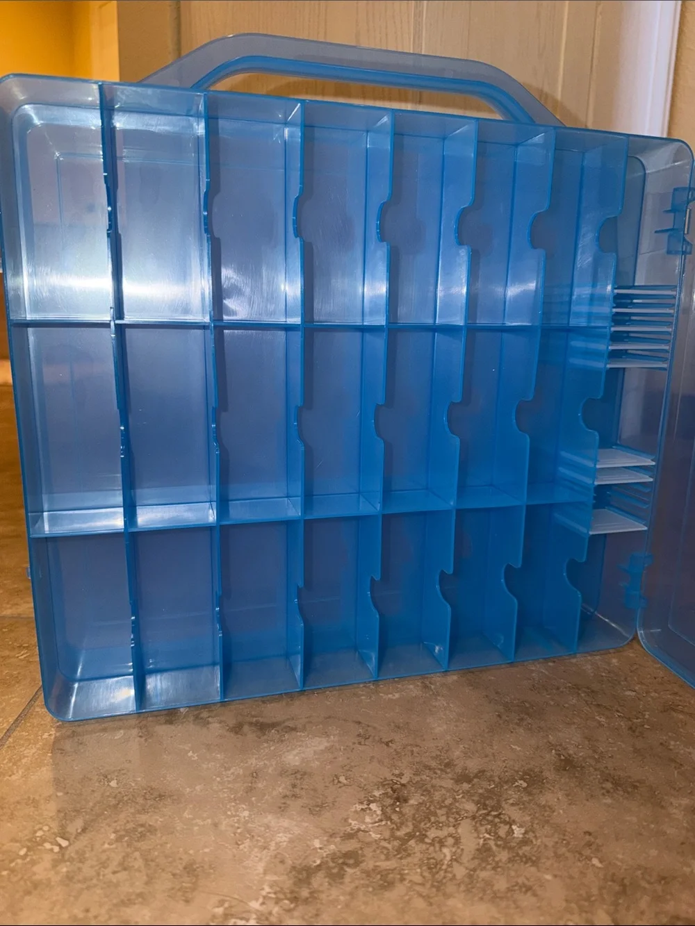 Blue Plastic Nail Polish Storage Box with Handle